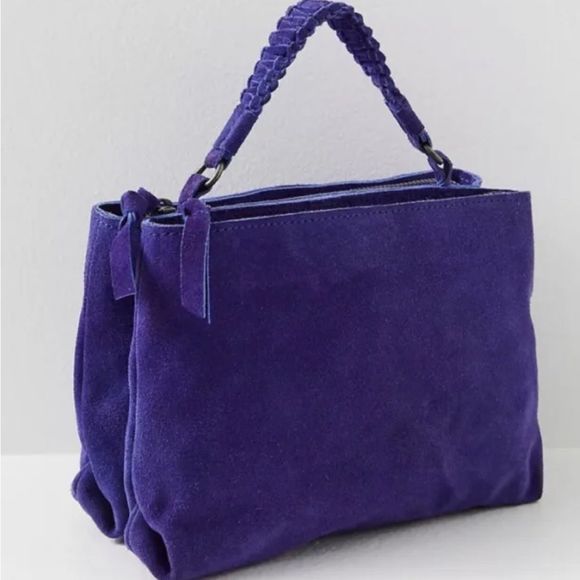 NWOT Free People Cody Crossbody Handbag Purple
Suede Double Zip Purse Bag $78. - Picture 9 of 12